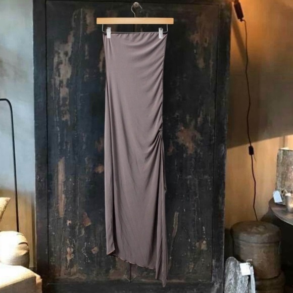 PRETTYLITTLETHING • Shape Mocha Slinky Bandeau Ruched Side Frill Midaxi Dress - Picture 4 of 7